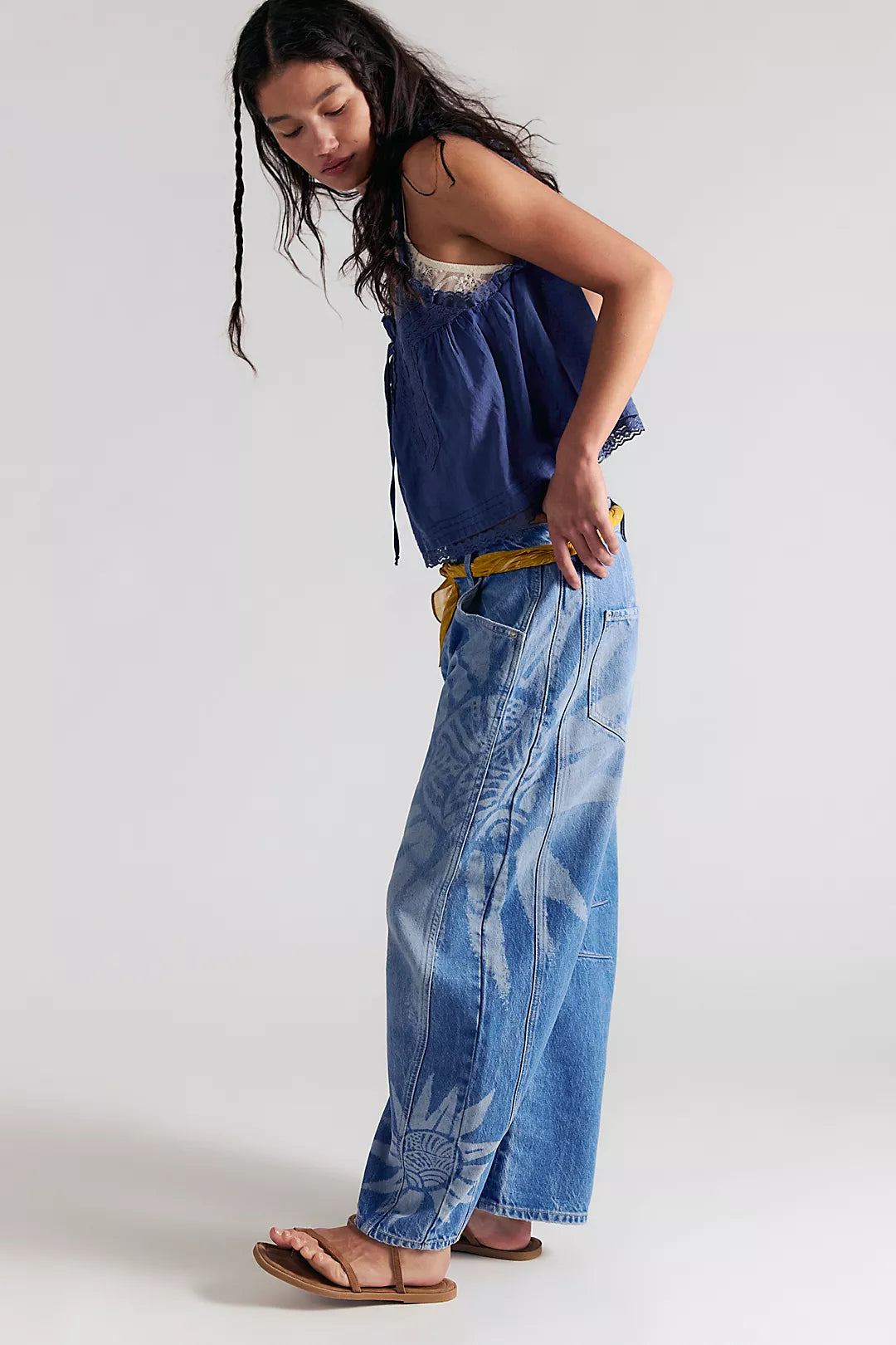 Good Luck Printed Barrel Jeans Sunny