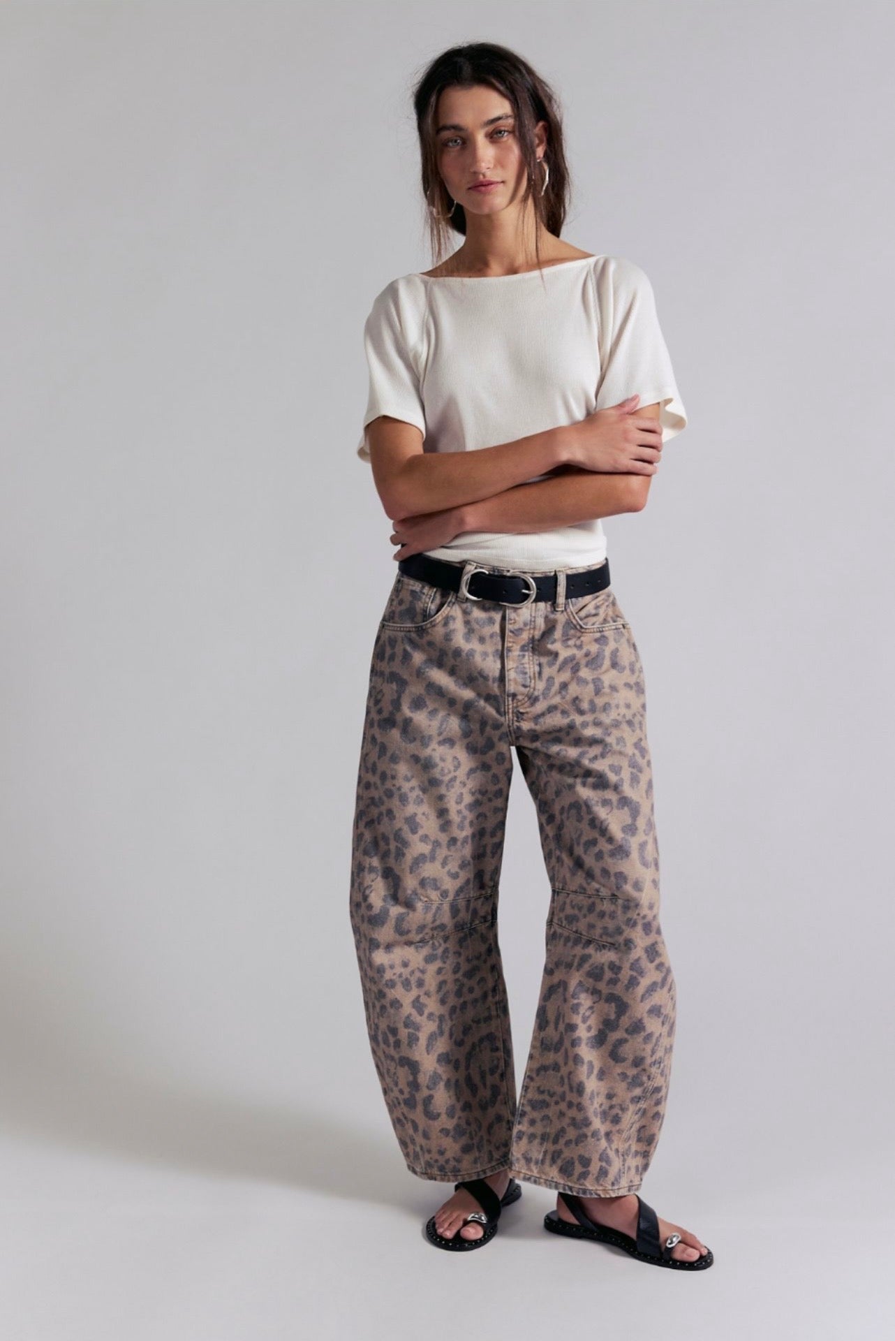 Good Luck Printed Barrel Jean Leo