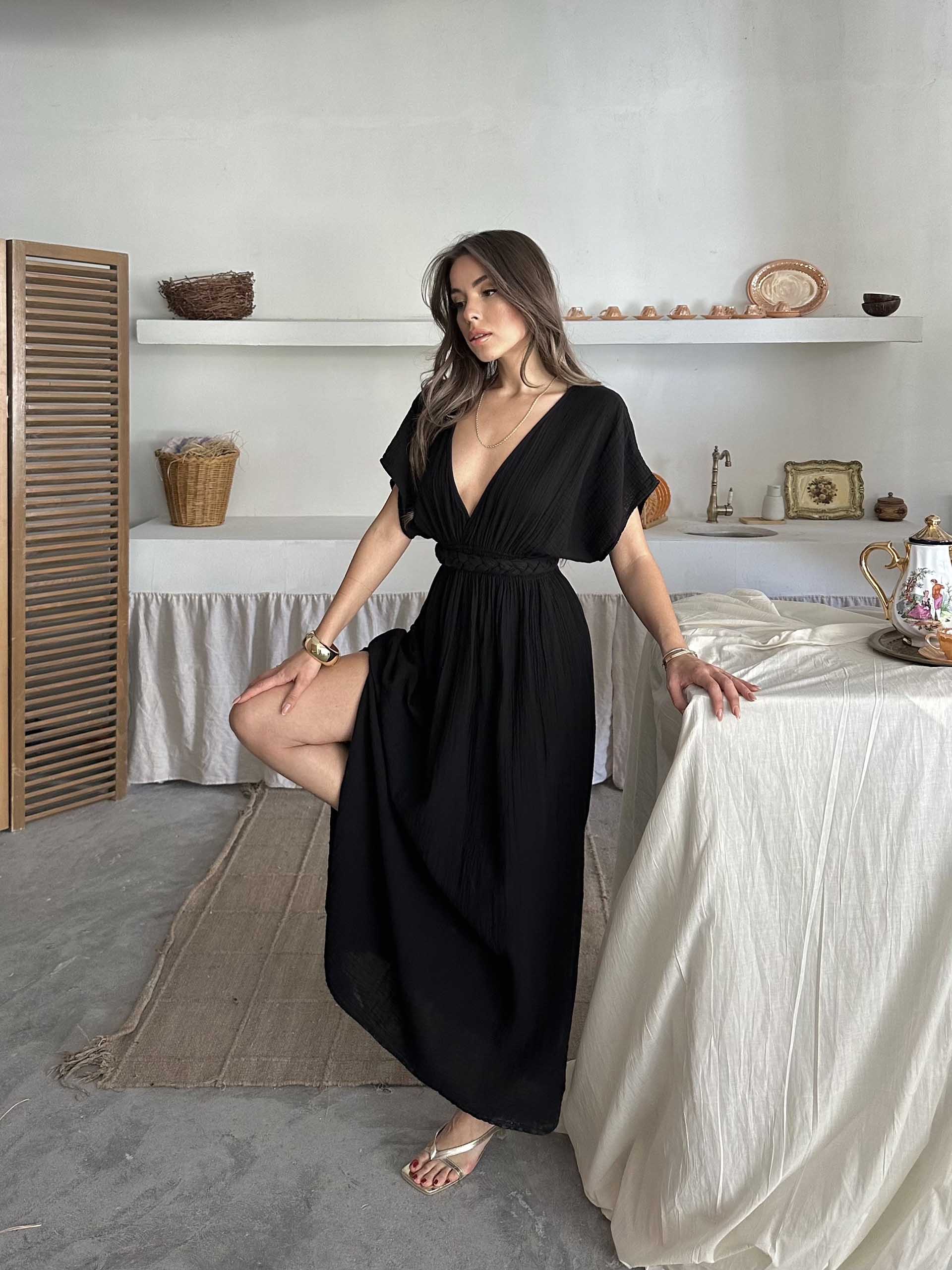 Emmy V Yaka Müslin Kumaş Elbise Siyah