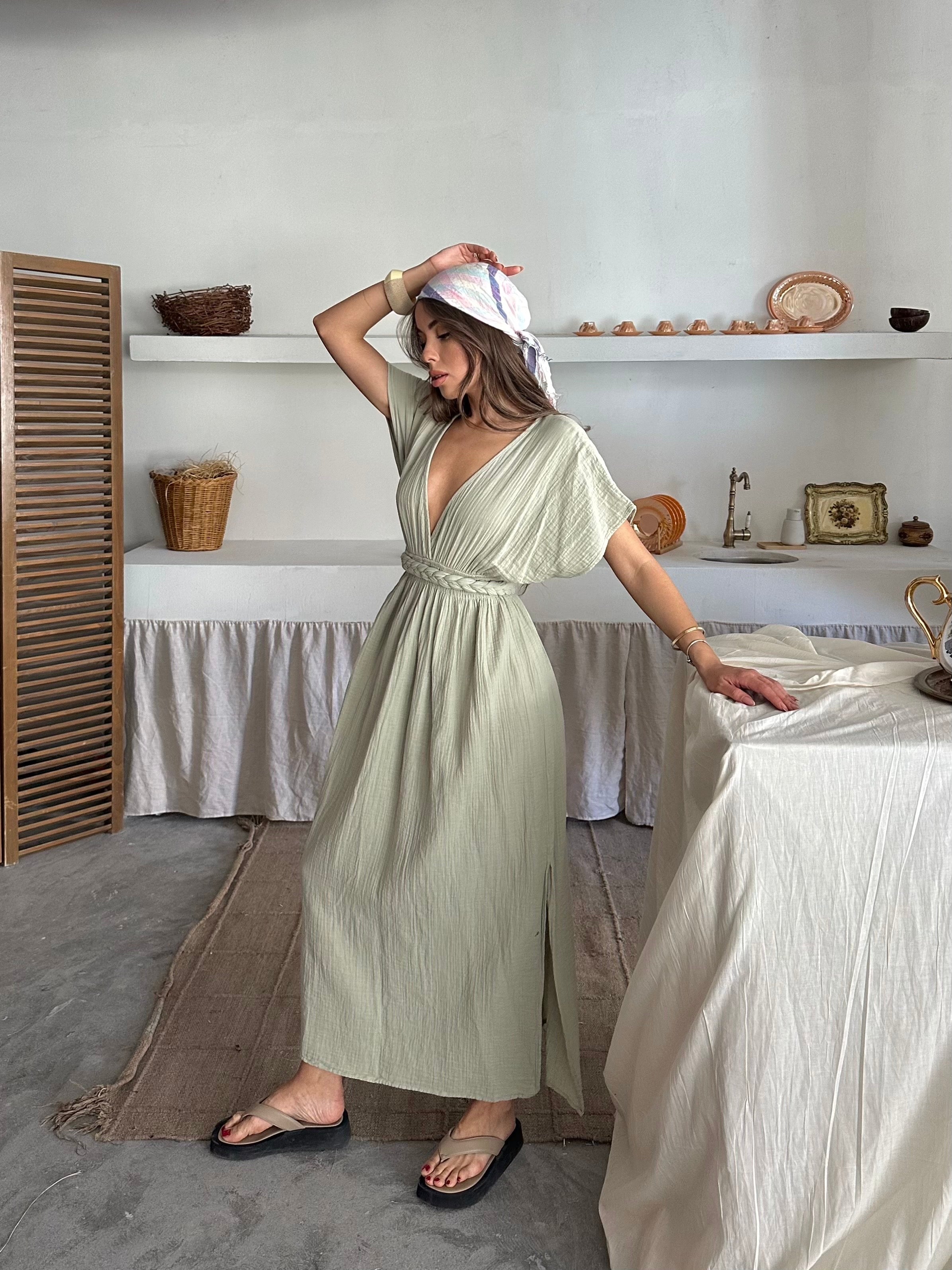 Emmy V Yaka Müslin Kumaş Elbise Mint