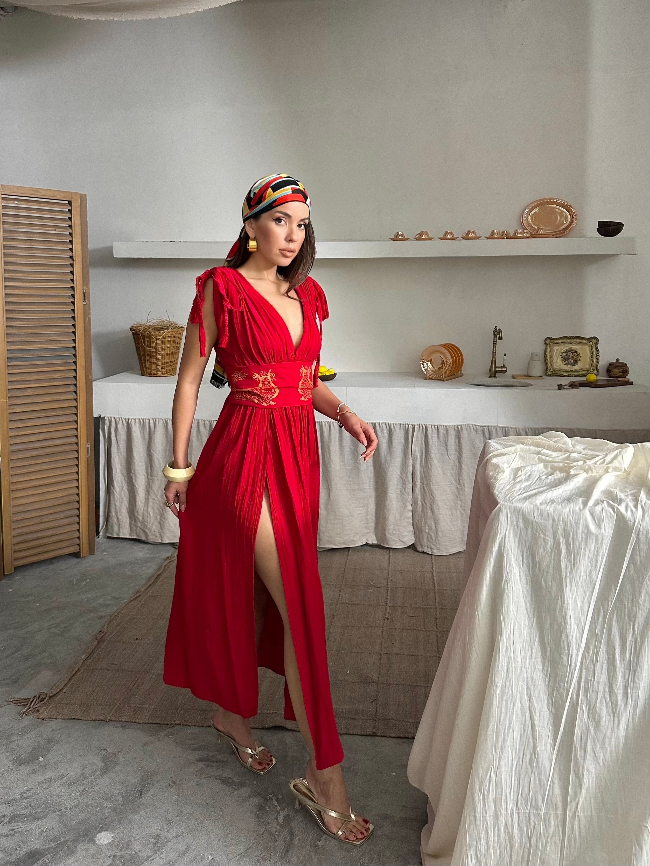 Sandra Şahmeran Desenli Elbise Kırmızı