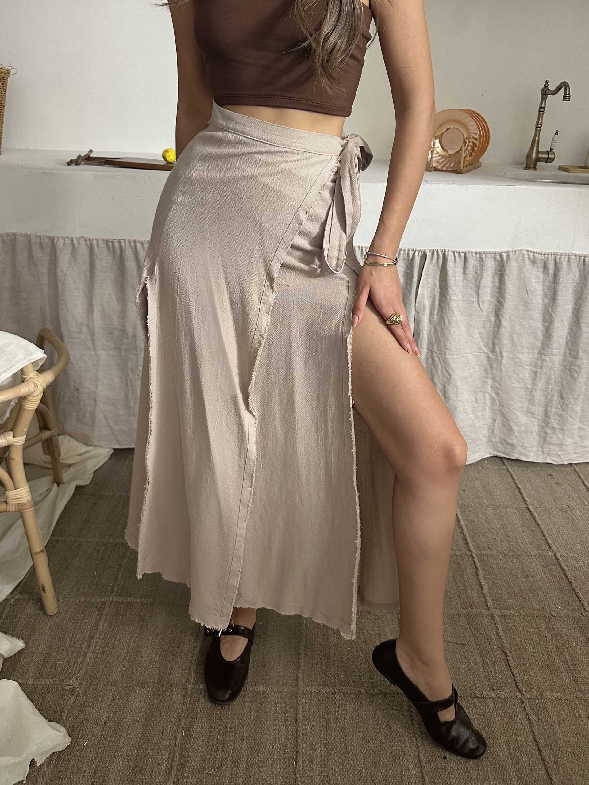 Olivia Keten Tasarım Yırtmaçlı Etek Bej