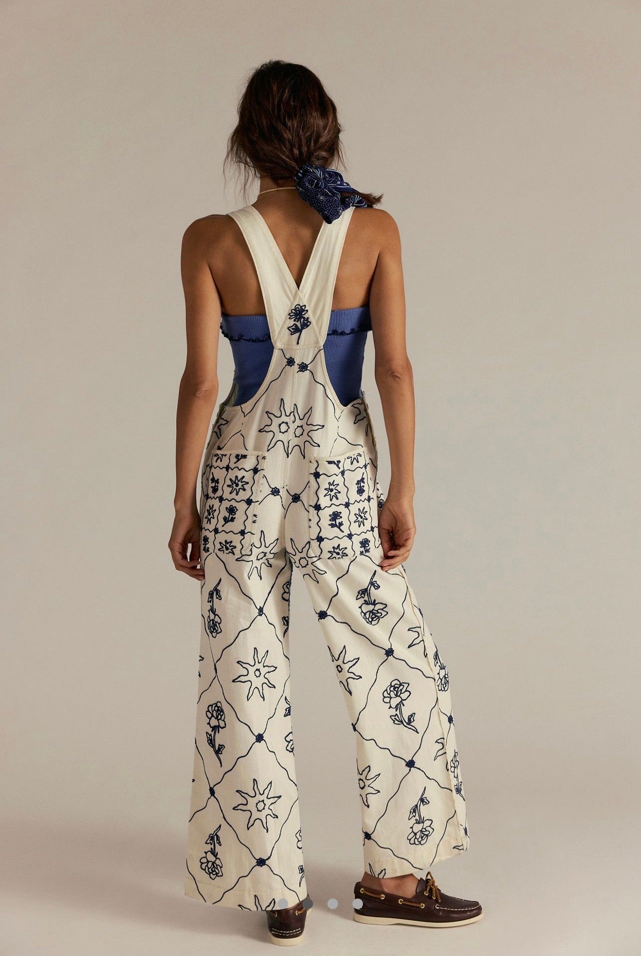 İthal Nakış İşlemeli Tulum