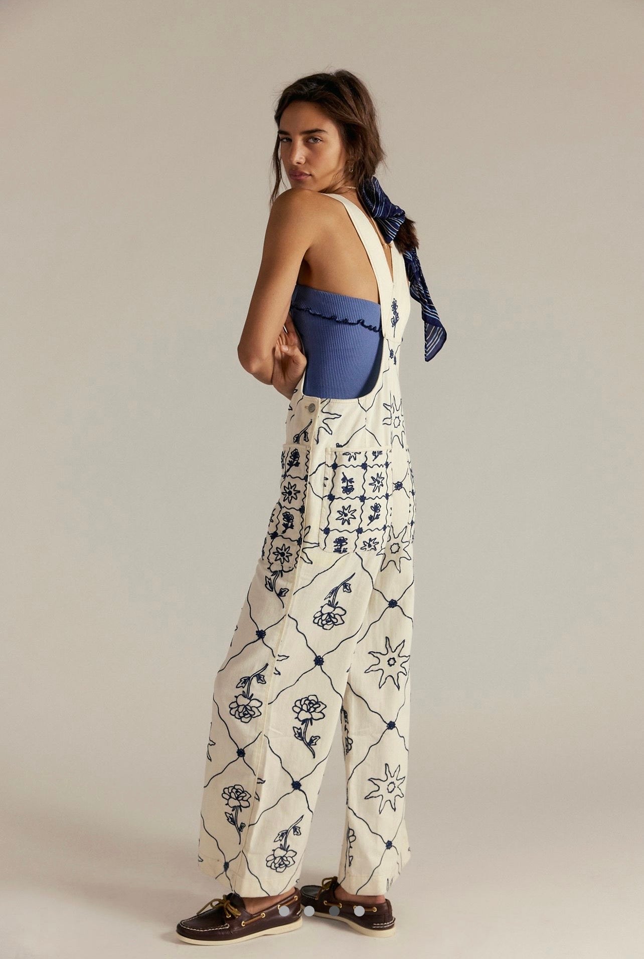 İthal Nakış İşlemeli Tulum