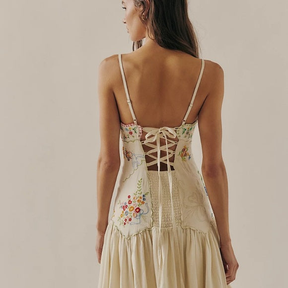 Fp Nakış Desenli Tasarım Elbise